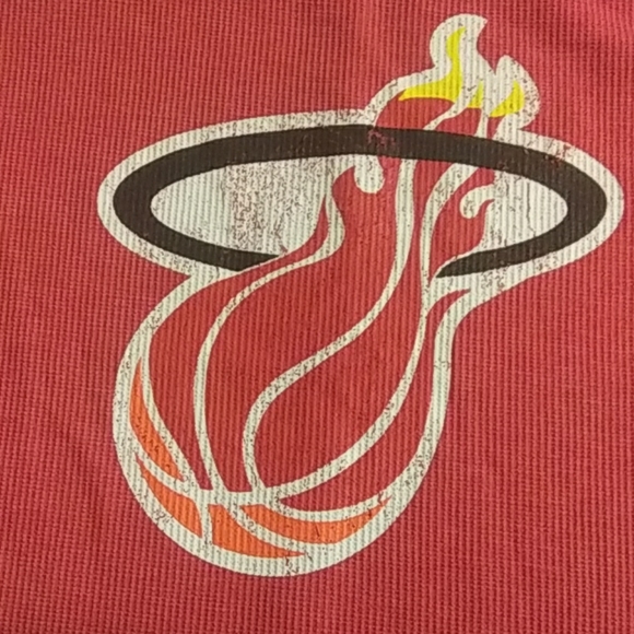 Touch by Alyssa Milano Miami Heat thermal top - Picture 6 of 8
